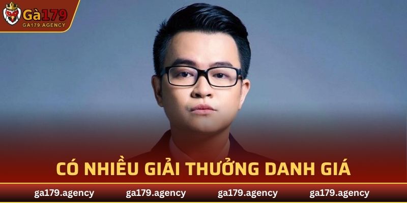 Minh Cường được vinh danh với nhiều giải thưởng danh giá